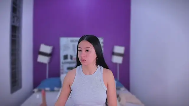 Snapshot of Lila_Pinky chatting on 09.19.25 Lila Pinky online show from 09.19.25