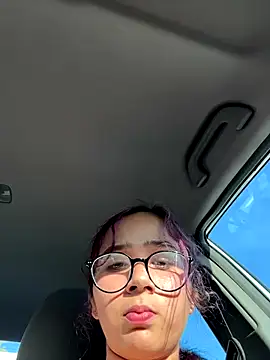 Snapshot of paopira chatting on 10.25.25 paopira online show from 10.25.25