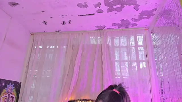 Snapshot of Megan_Miles02 chatting on 12.19.24 Megan Miles02 online show from 12.19.24