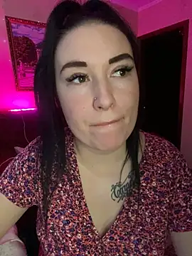 Snapshot of Roxana_Bell chatting on 01.17.25 Roxana Bell online show from 01.17.25