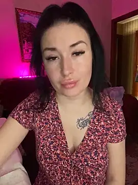 Snapshot of Roxana_Bell chatting on 02.24.25 Roxana Bell online show from 02.24.25