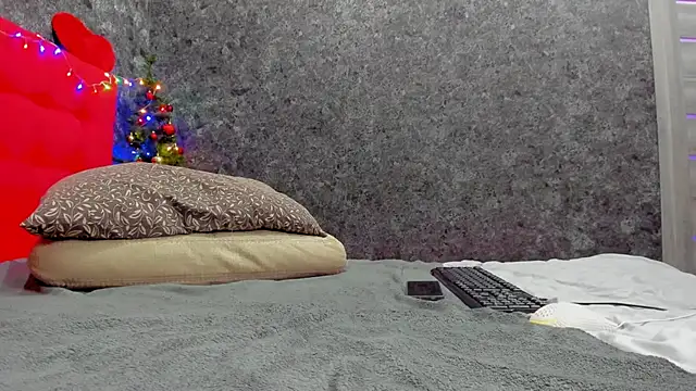 LayaFlow online show from 12.16.24