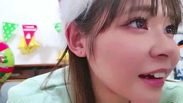 Snapshot of Megu_Melon chatting on 12.25.24 Megu Melon online show from 12.25.24
