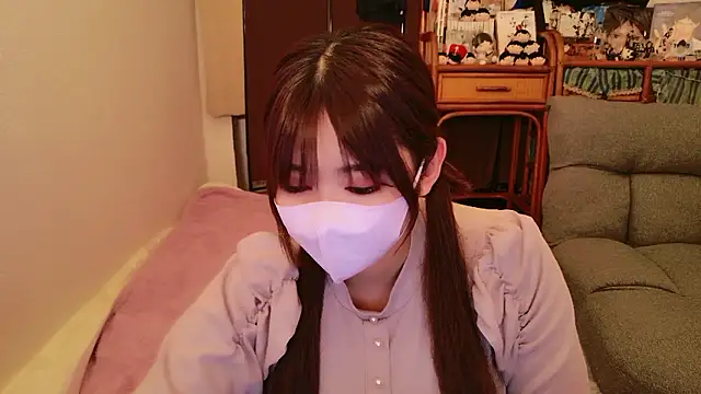 Snapshot of Megu_Melon chatting on 10.18.25 Megu Melon online show from 10.18.25