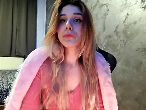 Snapshot of LeylaRosse chatting on 03.07.25 LeylaRosse online show from 03.07.25