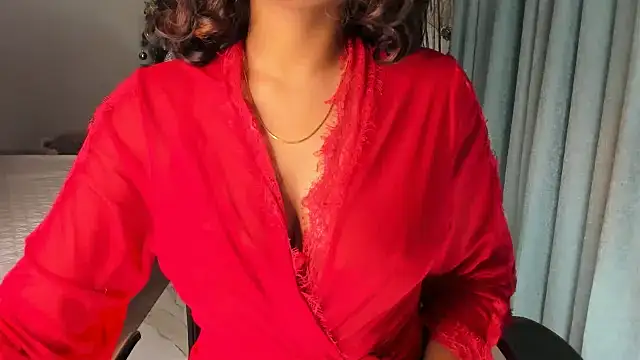 Snapshot of Bad_Girl_Kayra69 chatting on 12.19.24 Bad Girl Kayra69 online show from 12.19.24