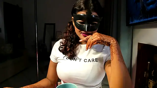 Snapshot of Bad_Girl_Kayra69 chatting on 10.11.25 Bad Girl Kayra69 online show from 10.11.25