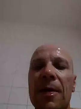 Snapshot of wedge75 chatting on 12.10.24 wedge75 online show from 12.10.24