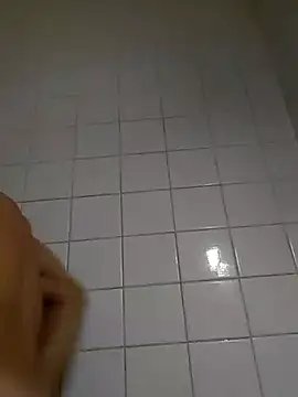 Snapshot of wedge75 chatting on 10.10.25 wedge75 online show from 10.10.25