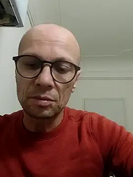 Snapshot of wedge75 chatting on 10.25.25 wedge75 online show from 10.25.25