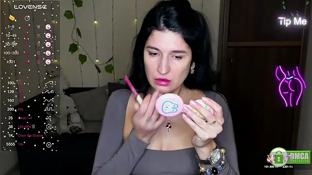 Alianna Solo Kisses online show from 02.05.25