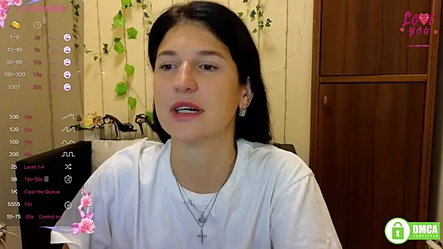 Alianna Solo Kisses online show from 09.17.25