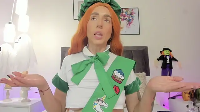 helen mooree online show from 11.01.25