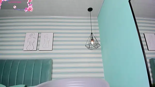 Snapshot of goddess_kianna chatting on 11.21.25 goddess kianna online show from 11.21.25