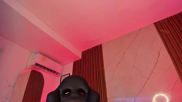 Emiilycollins online show from 12.12.24