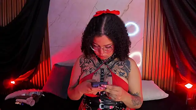 Emiilycollins online show from 01.20.25