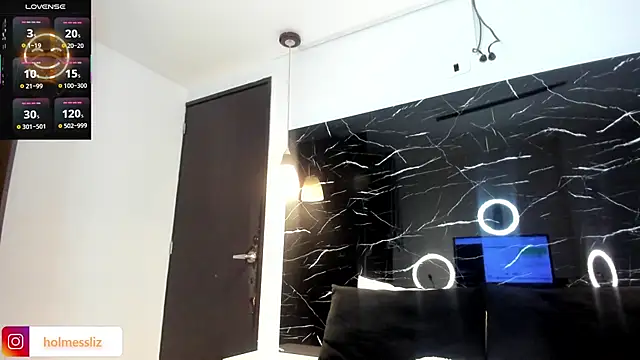 LIZ HOLMES online show from 02.05.25