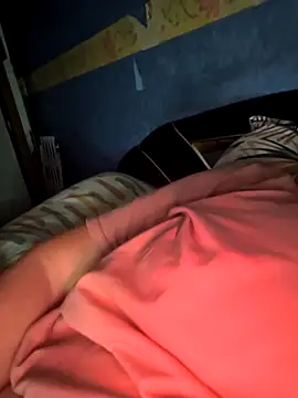 Snapshot of poussychats chatting on 09.26.25 poussychats online show from 09.26.25