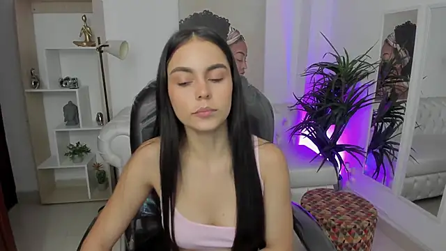 Aleejaa   online show from 03.21.25