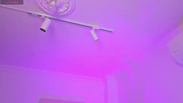 Aleejaa   online show from 11.17.25