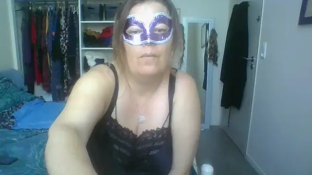 Snapshot of blueblush chatting on 02.21.25 blueblush online show from 02.21.25