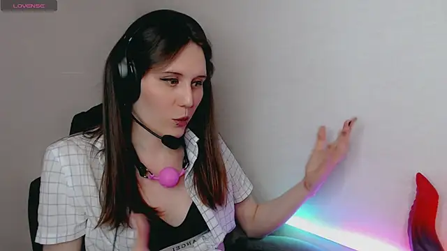 Snapshot of tracy_cooper chatting on 12.24.24 tracy cooper online show from 12.24.24