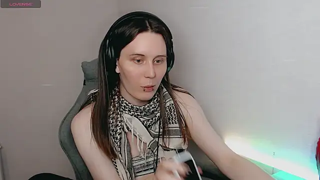 Snapshot of tracy_cooper chatting on 12.28.24 tracy cooper online show from 12.28.24