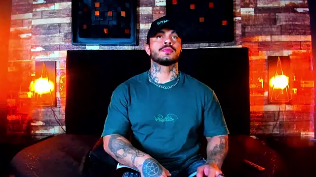 Van Velckan online show from 12.11.24