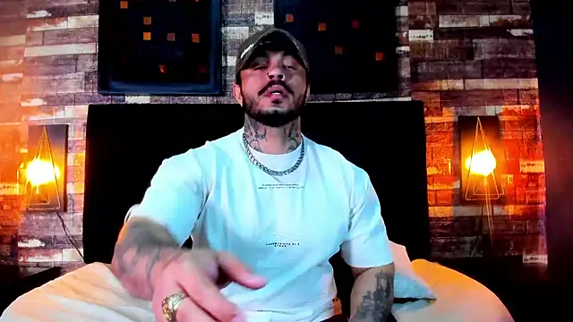 Van Velckan online show from 12.12.24