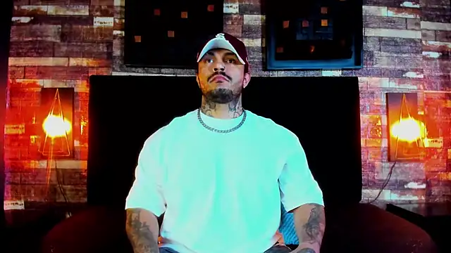 Van Velckan online show from 02.26.25