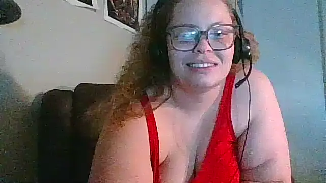 Snapshot of Morremarie chatting on 03.23.25 Morremarie online show from 03.23.25