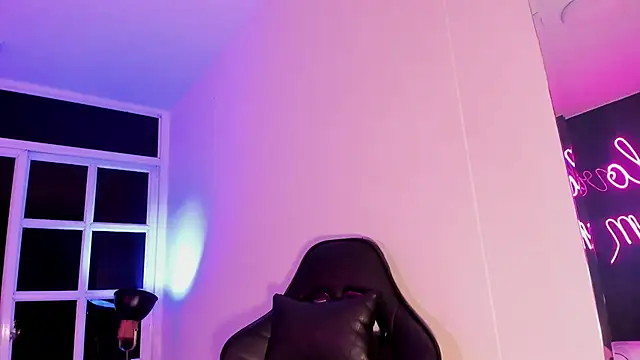 sabrinamilani online show from 02.25.25