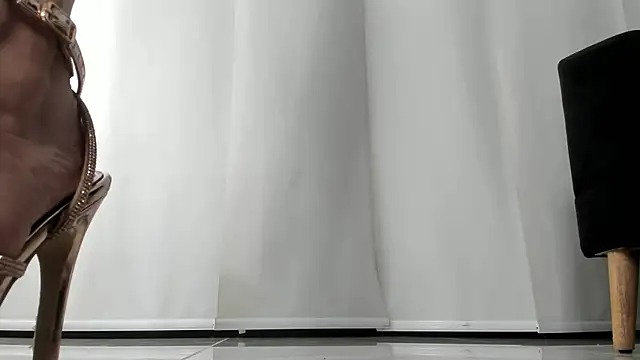 angelturned001 online show from 12.10.24