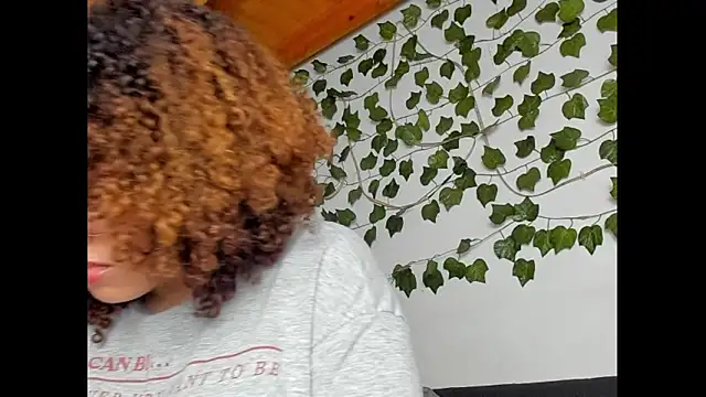 Snapshot of Ada_gales_ chatting on 03.23.25 Ada gales online show from 03.23.25