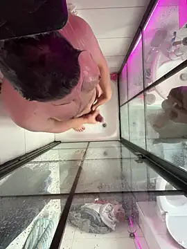 Snapshot of Fatswissassload chatting on 01.11.25 Fatswissassload online show from 01.11.25