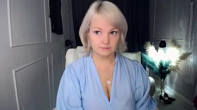 Juarnea online show from 11.24.25