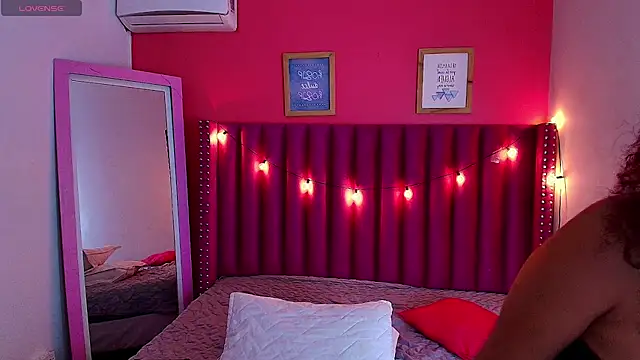 littleebonny online show from 12.25.24