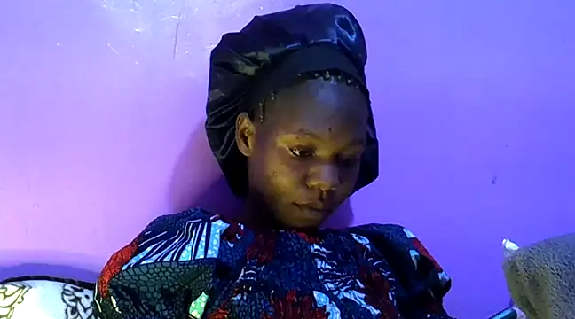 Snapshot of Cute_tamara chatting on 12.10.24 Cute tamara online show from 12.10.24