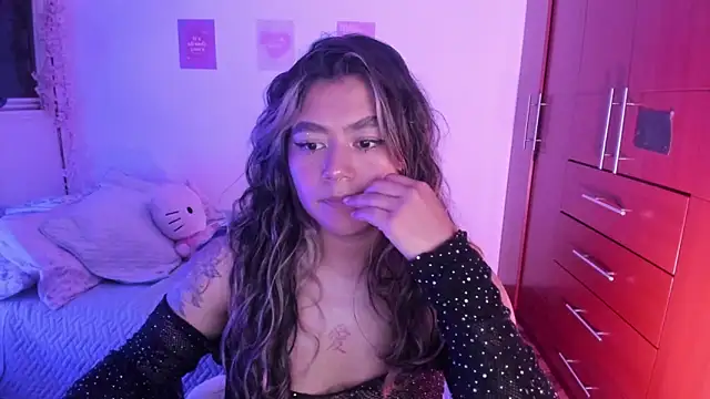 StephaniFox online show from 10.28.25