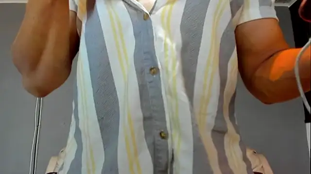 Snapshot of derekk_frostt chatting on 03.19.25 derekk frostt online show from 03.19.25