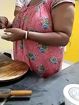 Snapshot of ANUBHABI chatting on 01.05.25 ANUBHABI online show from 01.05.25