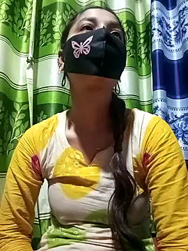 Snapshot of Aruyeshi- chatting on 01.29.25 Aruyeshi- online show from 01.29.25