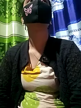 Snapshot of Aruyeshi- chatting on 01.29.25 Aruyeshi- online show from 01.29.25