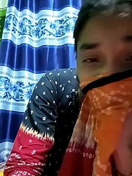 Snapshot of Aruyeshi- chatting on 03.18.25 Aruyeshi- online show from 03.18.25