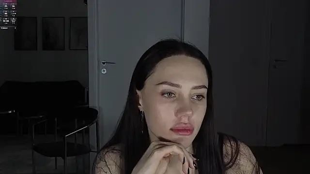 Snapshot of Sara_Tranquil chatting on 11.06.25 Sara Tranquil online show from 11.06.25