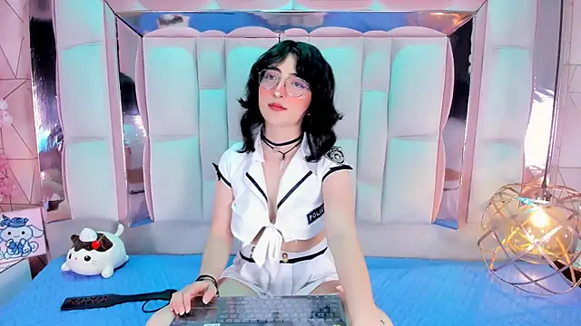 SaraMartini1 online show from 09.20.25