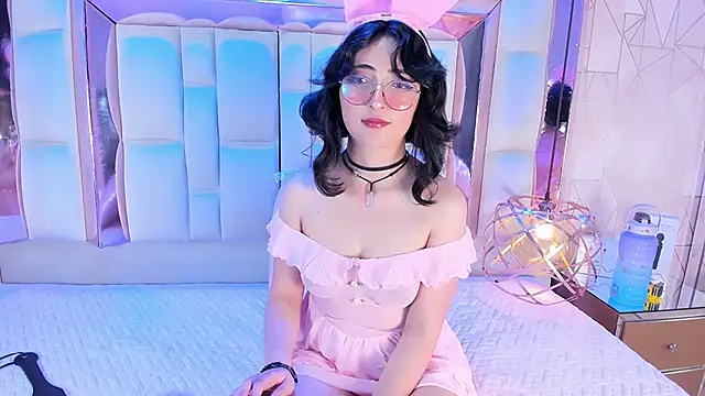 SaraMartini1 online show from 10.04.25