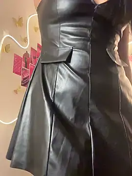 Snapshot of Okaysimran chatting on 12.28.24 Okaysimran online show from 12.28.24