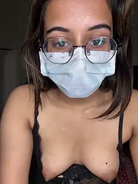 Snapshot of HotIndianCouple__8 chatting on 01.04.25 HotIndianCouple  8 online show from 01.04.25