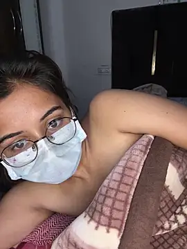 Snapshot of HotIndianCouple__8 chatting on 01.04.25 HotIndianCouple  8 online show from 01.04.25